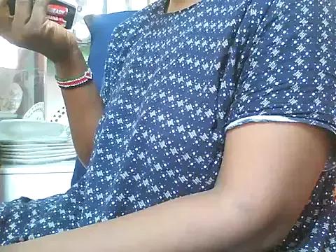 Sexy_Riri from StripChat is Freechat