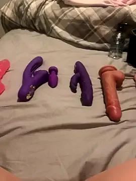 sexyBrunettex1 — Bounce on dildo with lovense in 