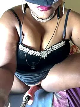 Sexyhotyrani on StripChat