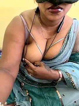 Sexyhotyrani on StripChat