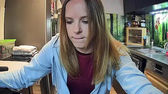 SexyMilf_37 — straenkleidung aus und domi kontrolle 5