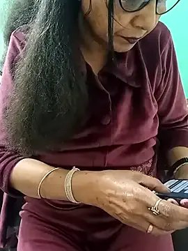 Shanu_Shah on StripChat