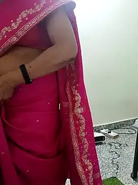 Shanu_Shah on StripChat