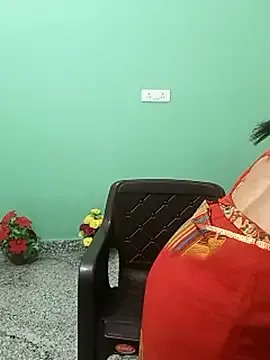 Shanu_Shah on StripChat