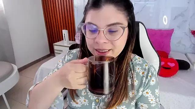 shasha_bloom from StripChat