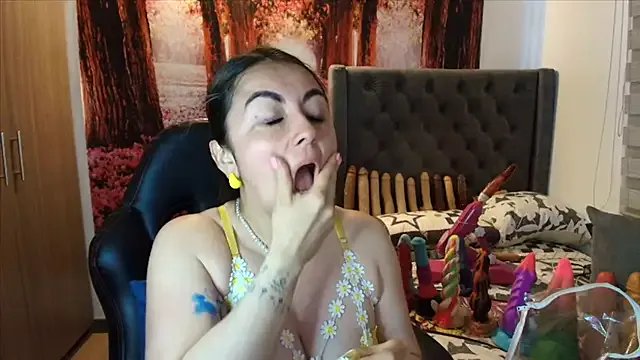 sofia23dirty on StripChat
