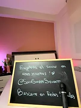 SOFIASWEETSECRETT on StripChat