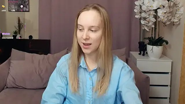 SoonMoor on StripChat