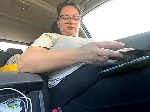 SquirtlegirlygirlmM on StripChat