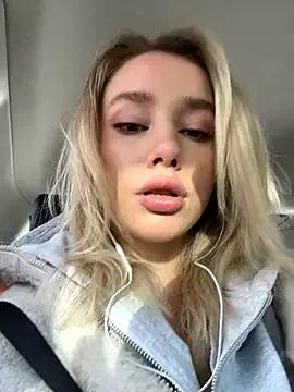 SSSATIVA_model on StripChat 