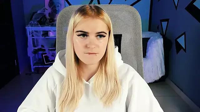 Stef_Nicks — Show me the back view