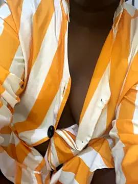 sweet18creamybigpussy on StripChat 
