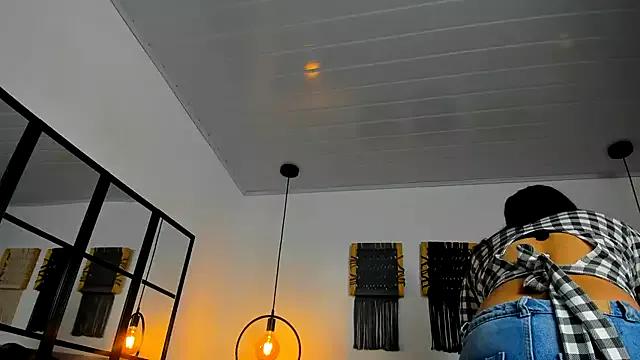 Sweet_camille on StripChat 