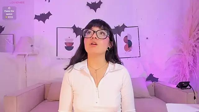 Sweet_Namii on StripChat 