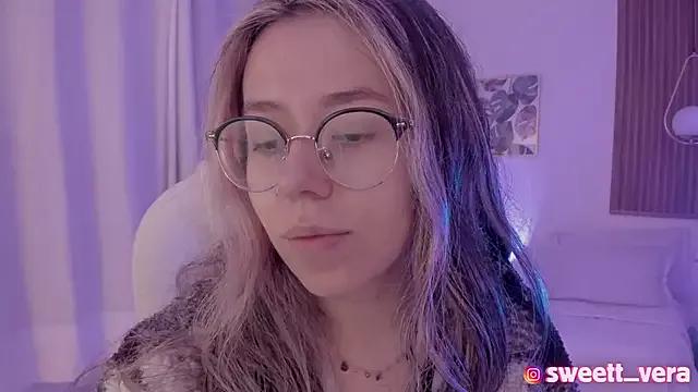 sweet_vera on StripChat 