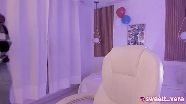 sweet_vera on StripChat 