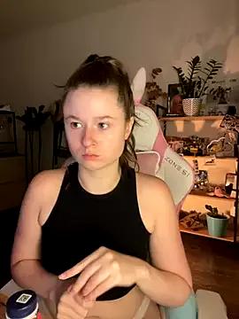 sweetest_pie on StripChat