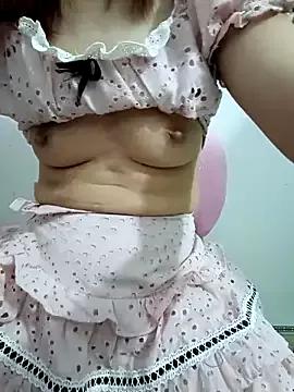 SweetGirl2k2 from StripChat is Freechat