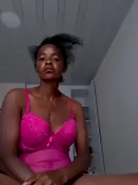 sweets_80 on StripChat