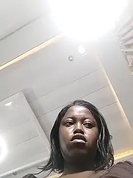 SweetSavage18 on StripChat