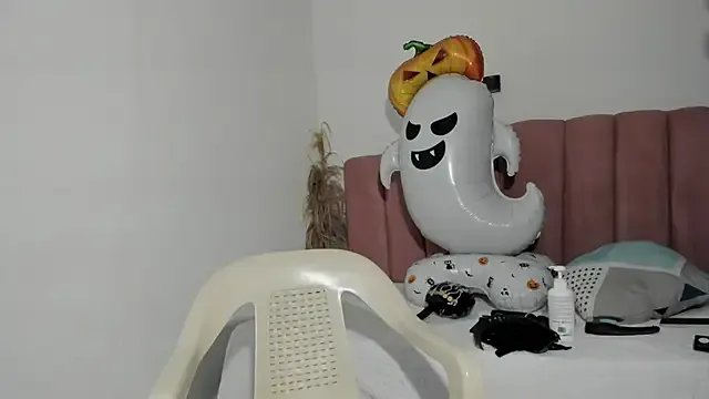 Tahira_21_ on StripChat