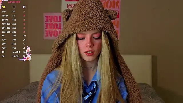 TiffinyMergist on StripChat