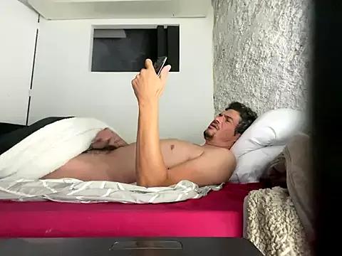 Freechat twitshe on StripChat