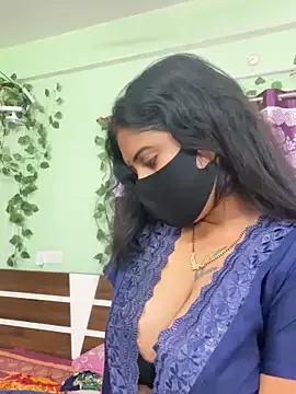 V-Hot-Sweti — Pussy oil show