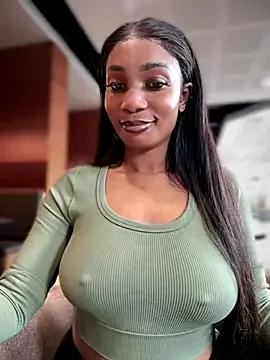 VannessaJj — Toy on Hard clit,Cum&squirt naked public
