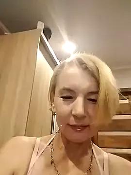 VasylynaLove42 from StripChat is Freechat