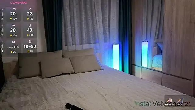 Velvetnoir21 on StripChat 