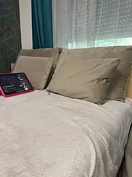 Velvetnoir21 on StripChat 