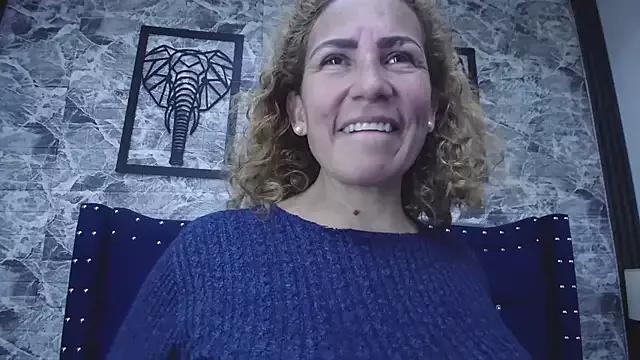 vickycute52 from StripChat is Freechat
