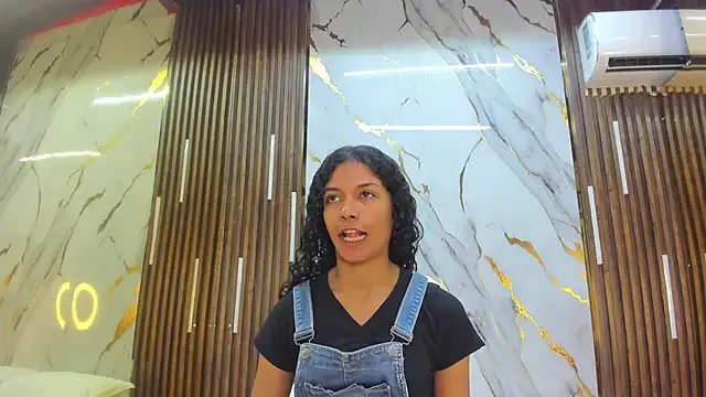 VictoriaDuart on StripChat