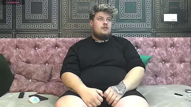 XavierMax on StripChat