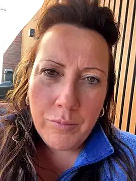 xsexycurvymilf on StripChat