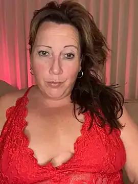 xsexycurvymilf on StripChat