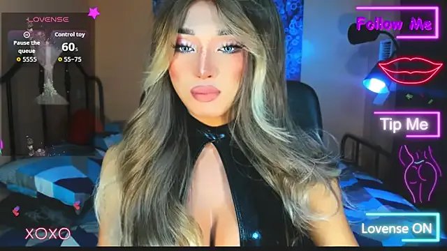 xUrGoddess_Bellax on StripChat