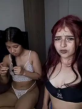 Xuxi_XXX on StripChat 