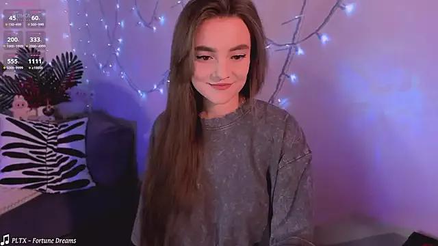 StripChat xwiuiwx is Freechat xwiuiwx — Stand up and show the figure + lingerie