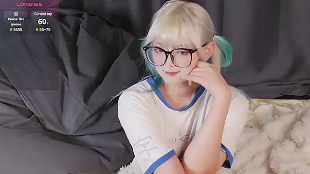 Yu_UwU_ on StripChat 
