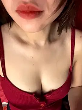 Yumii_09 on StripChat