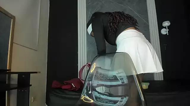 YummyDuooo on StripChat 